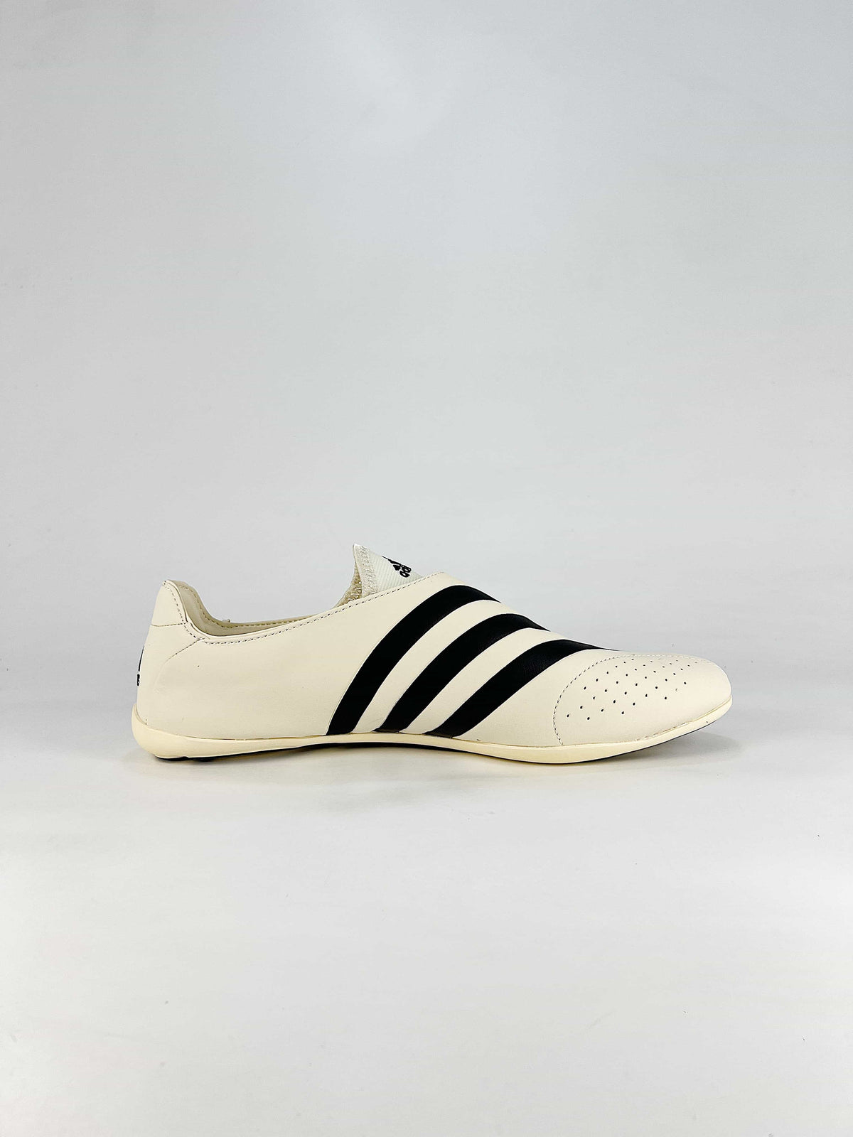 Pharrell Williams x Adidas Vario Flat Earther "Cream White Black"-Classic sneakers，Adidas Women's Shoe Sale / Men's Shoe Sale